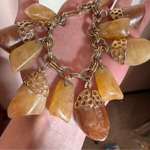 Vintage 1950 1960 brown marbled  lucite gold Chunky Oversized Charm bracelet